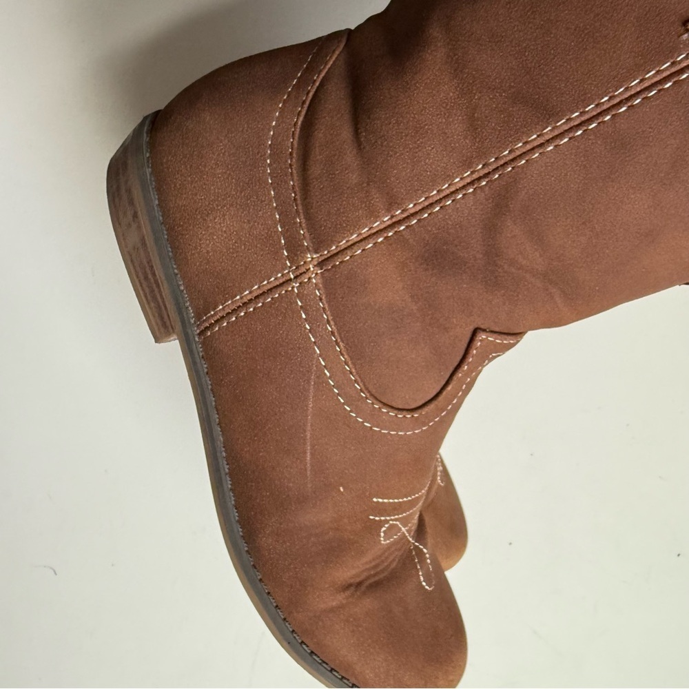 Gymboree Brown Kids Boots with Heart Accents - Picture 8 of 11